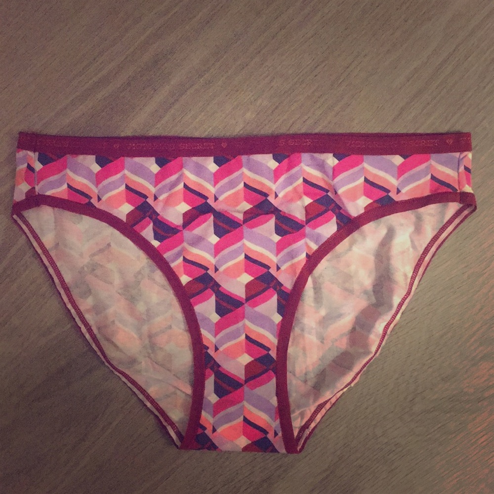 Red-pink geo-print Bikini NWOT